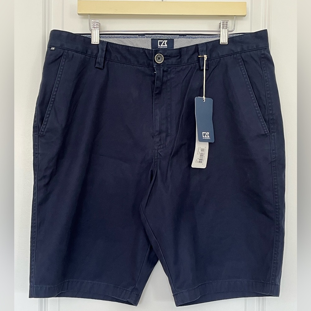 NWT Men’s Cutter & Buck size 36 Navy Blue Shorts